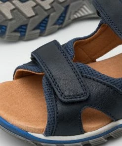 Am billigsten 🎁 Froddo Kinder KARLO Riemensandalette Dark Blue 😍 11 Am billigsten 🎁 Froddo Kinder KARLO Riemensandalette Dark Blue 😍 -Angebote Froddo Store 26eb57a57eaa4627bb6f6ae04553ac43