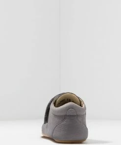 Billig 🎉 Froddo NATUREE CLASSIC MEDIUM FIT UNISEX Krabbelschuh Dark Grey 🎉 10 Billig 🎉 Froddo NATUREE CLASSIC MEDIUM FIT UNISEX Krabbelschuh Dark Grey 🎉 -Angebote Froddo Store 2edc587ede23483eabc873d75001e35d