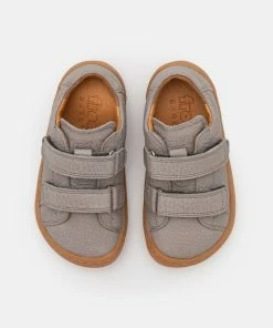 Coupon 👏 Froddo BAREFOOT UNISEX Klettschuh Light Grey 🛒 -Angebote Froddo Store 30e59c5d17e14564aa73ba70c7d31c22