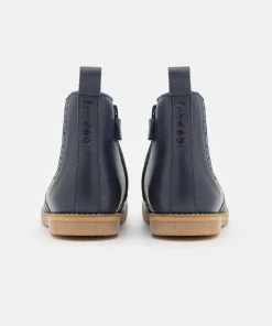 Neu 🎁 Froddo CHILDREN'S 🥾 BOOTS CHELYS BROGUE UNISEX Stiefelette Dark Blue 🔔 8 Neu 🎁 Froddo CHILDREN'S 🥾 BOOTS CHELYS BROGUE UNISEX Stiefelette Dark Blue 🔔 -Angebote Froddo Store 3e5a890cf208406599460eebc71939a6