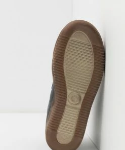 Am billigsten 😀 Froddo Kinder MIROKO MEDIUM FIT 👟 Sneaker High Dark Blue 👏 11 Am billigsten 😀 Froddo Kinder MIROKO MEDIUM FIT 👟 Sneaker High Dark Blue 👏 -Angebote Froddo Store 93f3fc6bb5384f828369dfd6b56fc066