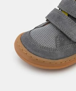 Top 10 ❤️ Froddo Kinder BAREFOOT CHILDREN'S 👟 SHOES TRAINER Klettschuh Grey 👏 11 Top 10 ❤️ Froddo Kinder BAREFOOT CHILDREN'S 👟 SHOES TRAINER Klettschuh Grey 👏 -Angebote Froddo Store 953b524e60e54c739baae6107789e9f5