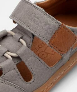 Billig 🤩 Froddo BAREFOOT CHILDRENS 🩴 SANDALS UNISEX Riemensandalette Light Grey 🥰 -Angebote Froddo Store c22502243b634c9da01da8701c0a9012